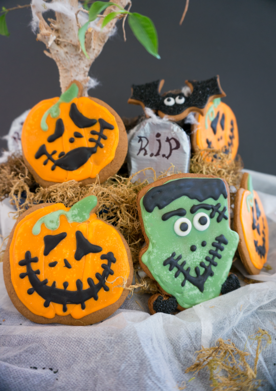 halloween desserts gingerbread cookies