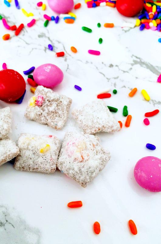 valentines-day-cake-batter-puppy-chow-2