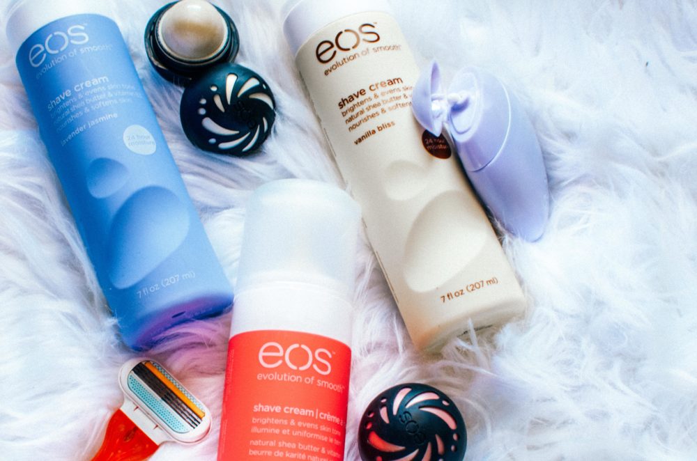 I'm giving away EOS products to celebrate the return of Spring! Natural, paraben-free & ultra moisturizing, EOS is an essential for your routine.