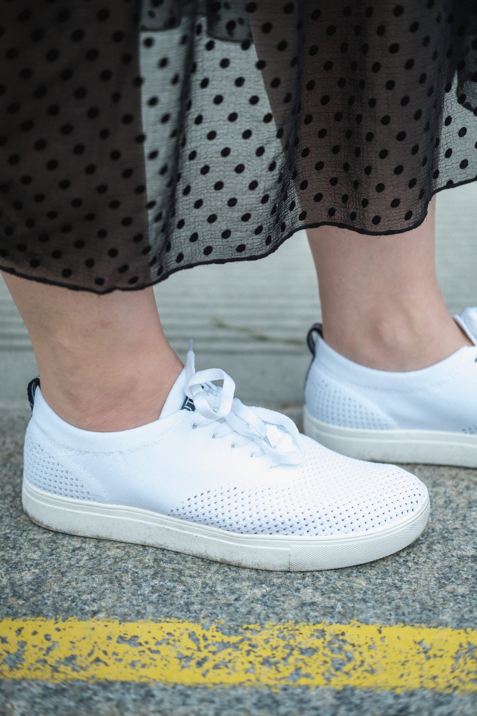 How to Style White Sneakers | White Nautica Shoes