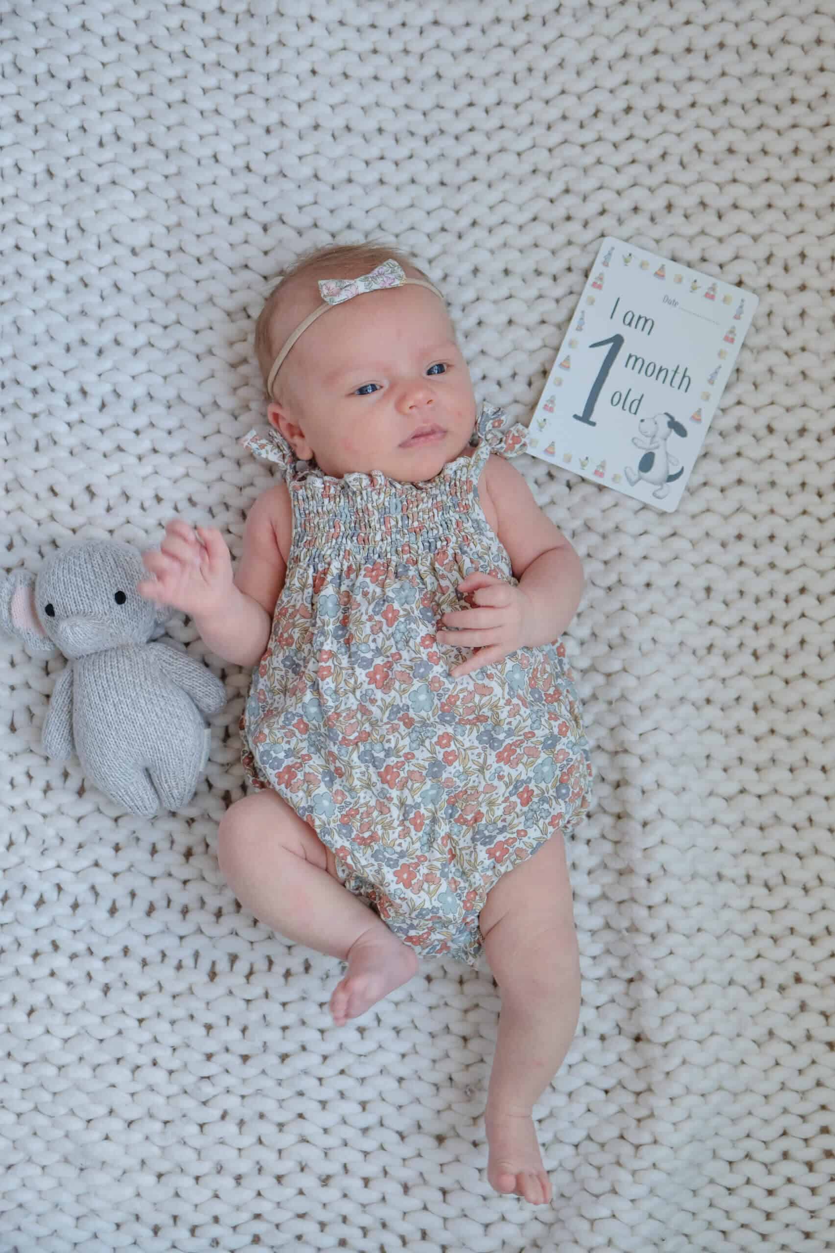 1 month milestone baby